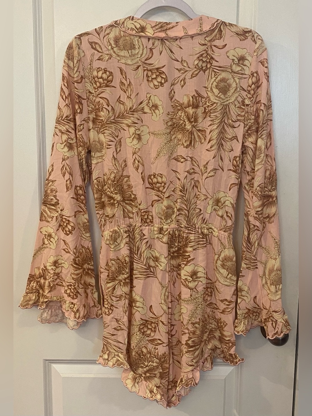 Agua Bendita Long Sleeve Short Wrap Romper NWOT Sz S Light Pink w/Tan & White - Picture 3 of 10